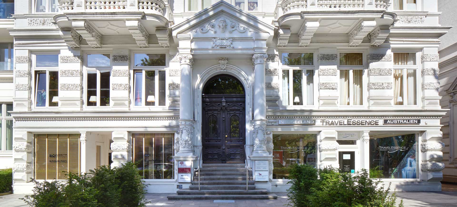 Weiße Jugendstil-Stadtvilla des Hotel am Museum an der Rothenbaumchaussee 71 in Hamburg