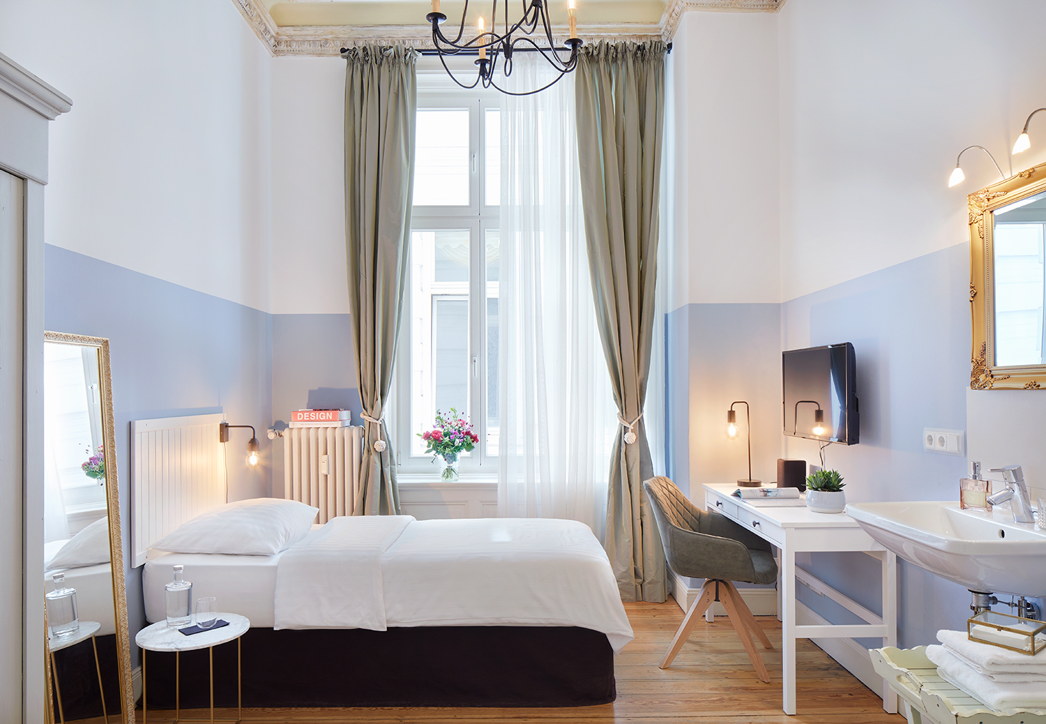 Zimmer 4 Classic im Hotel am Museum mit Doppelbett
